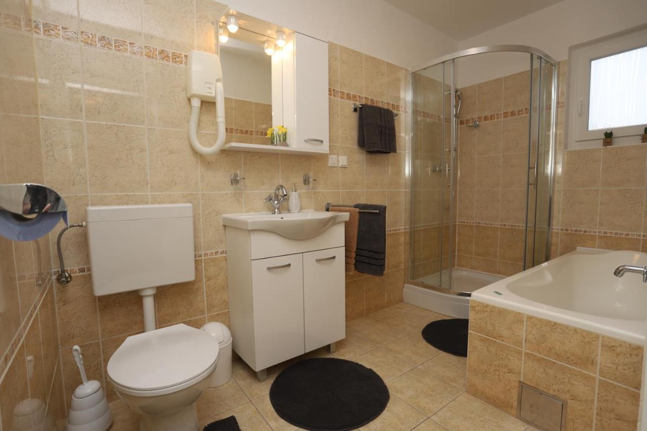 Apartman Perla Deluxe 波雷奇 外观 照片