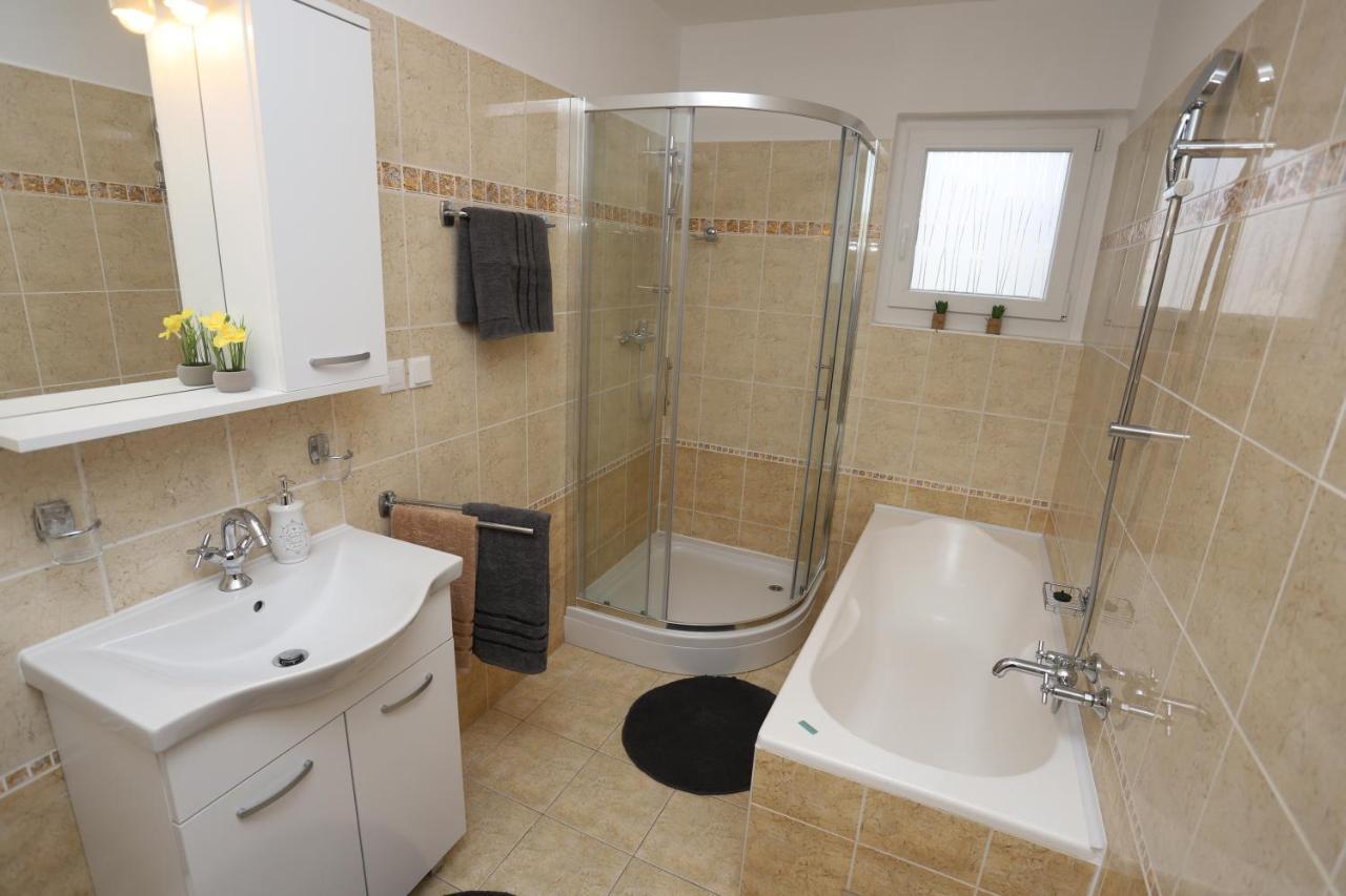 Apartman Perla Deluxe 波雷奇 外观 照片